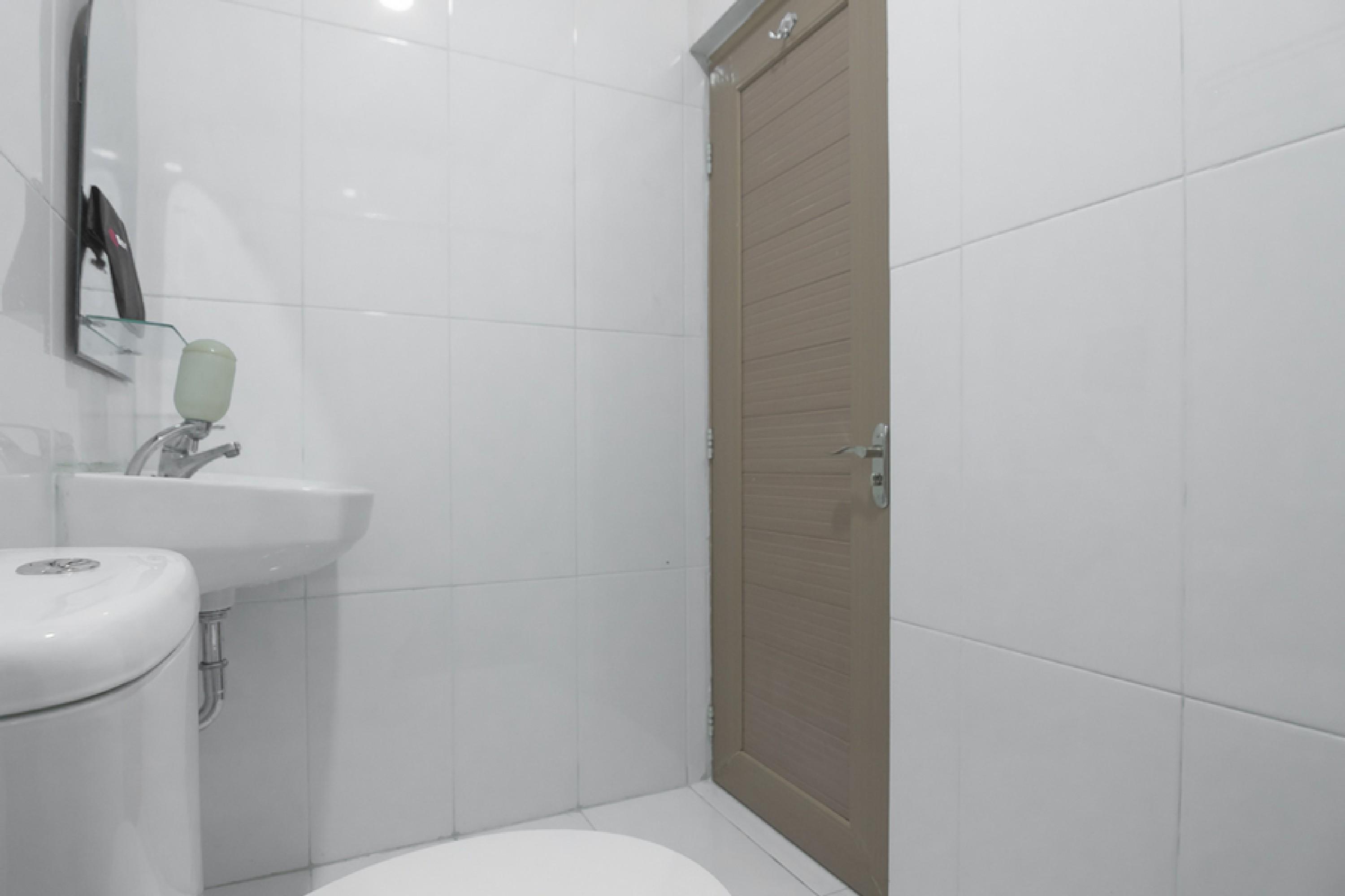 Reddoorz Near Itc Mangga Dua Hotel Jakarta Exterior photo